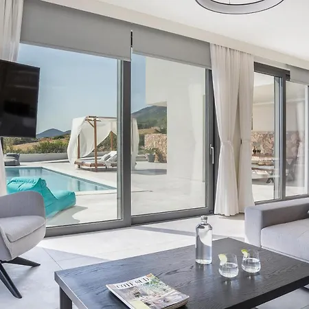 Oikos Boutique Residences Private Estate *