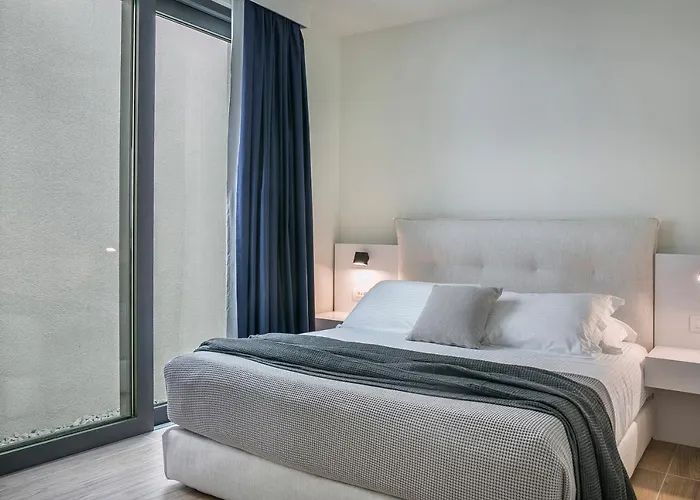 Oikos Boutique Residences Private Estate * Plateies