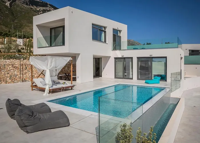 Oikos Boutique Residences Private Estate Villa