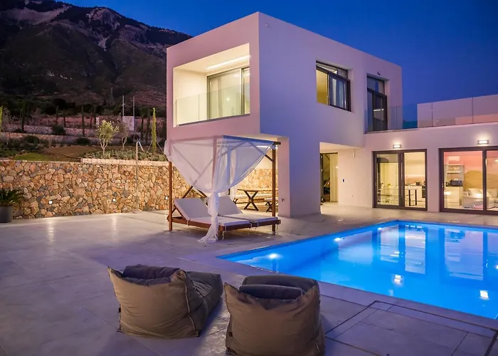 Villa Oikos Boutique Residences Private Estate