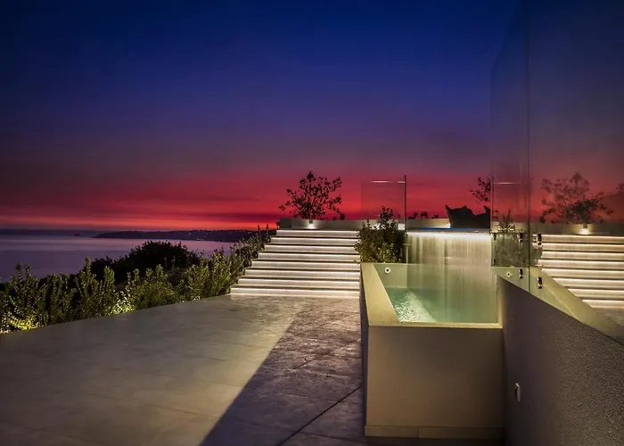 Oikos Boutique Residences Private Estate *