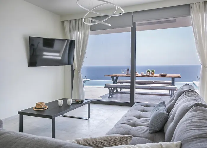 Oikos Boutique Residences Private Estate Plateies