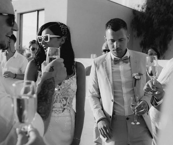 Oikos Boutique Residences Private Estate * Plateies