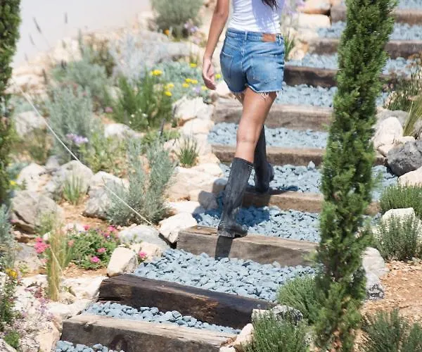 Oikos Boutique Residences Private Estate Plateies