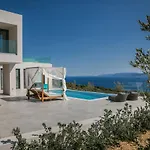 Oikos Boutique Residences Private Estate Villa